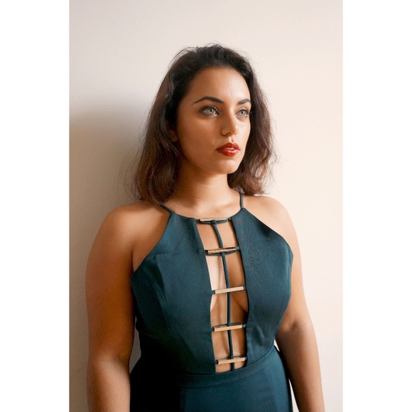 PREM | Safe Embrace Dress - Picture 4 of 5